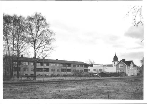 202. Järnvägsstationen med hyreshus (LK)